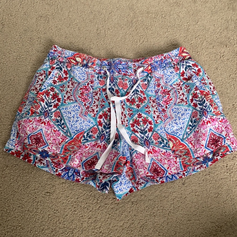 Patterned GAP Shorts - Picture 2 of 6